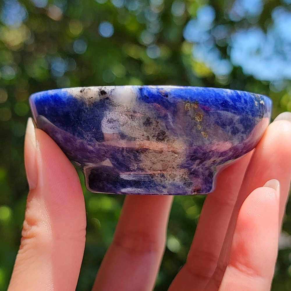 NEW 2.375" x 1.125" x 95G SODALITE WITH HEMATITE BOWL